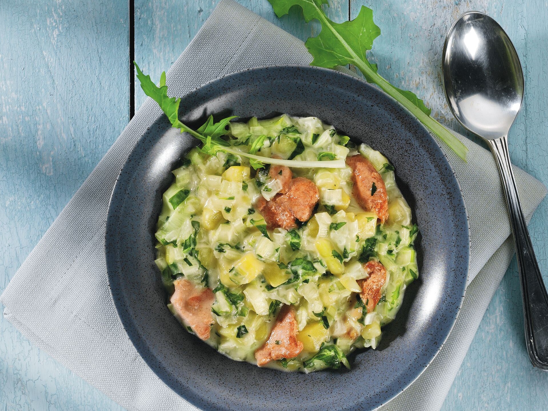 Eine Gruppe von Donuts in der Luft.