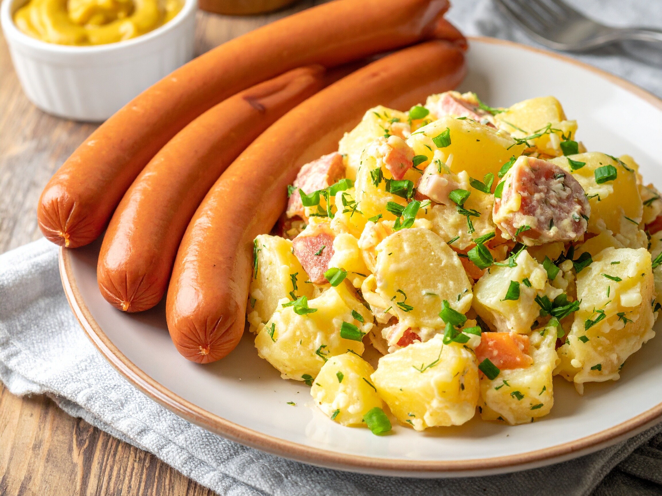 Kartoffelsalat mit Würstchen